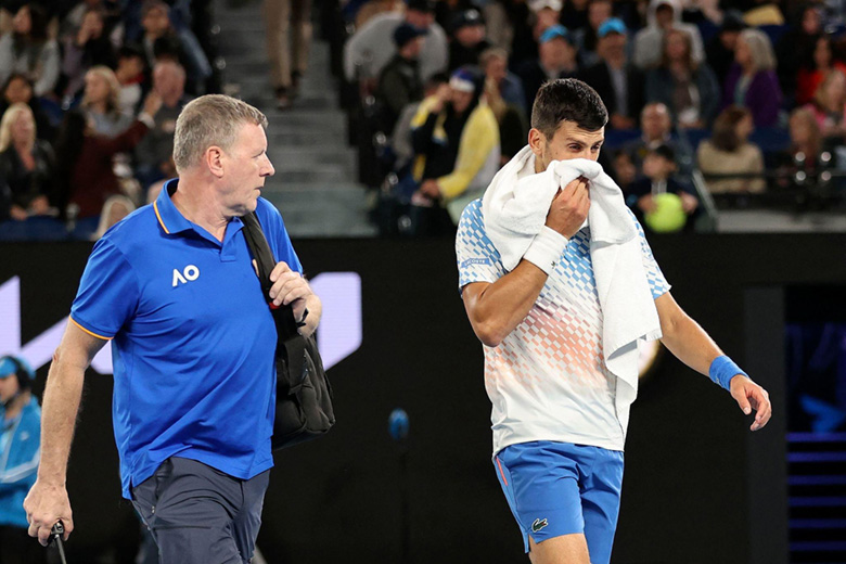 Djokovic was accused of pretending to be injured in Australia expanded 2023 - Photo 1