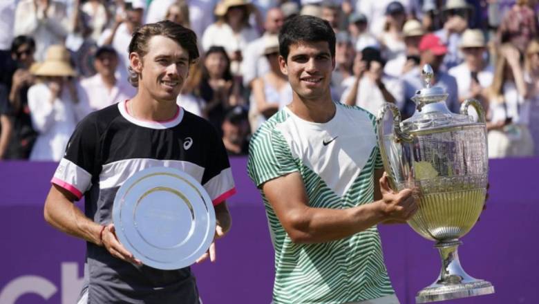 Alcaraz was crowned at Queen's Club, first won the title on the pitch - Photo 4