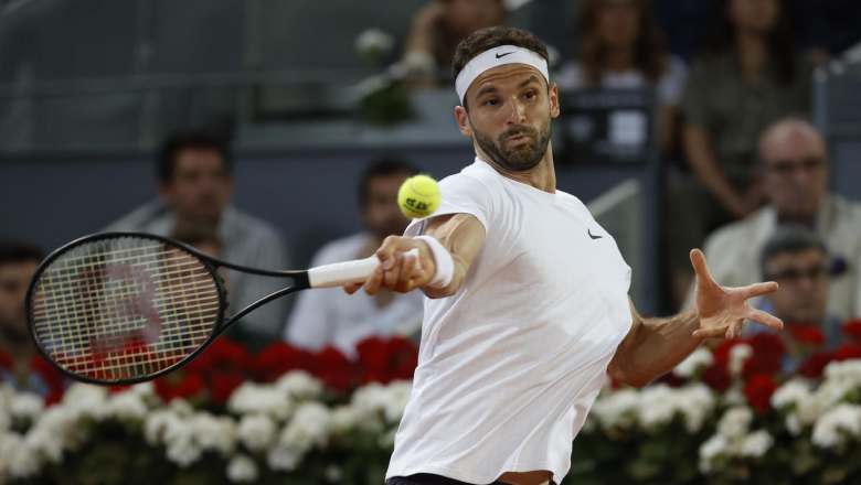 Alcaraz encountered Zverev in round 4 Madrid Open 2023 - Photo 2