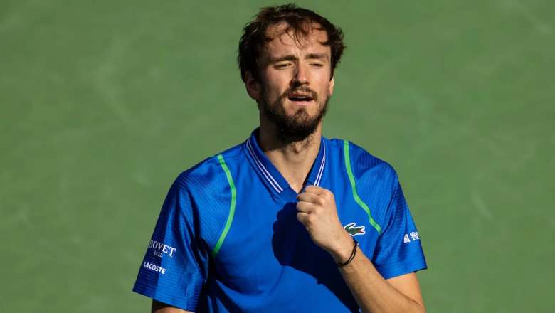 Medvedev starts smoothly at Miami Open 2023 - Photo 2