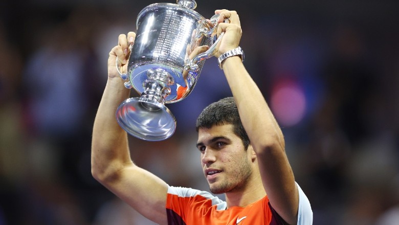 Alcaraz ended in 2022 with the No. 1 ATP, going into the history of the world tennis - Photo 1