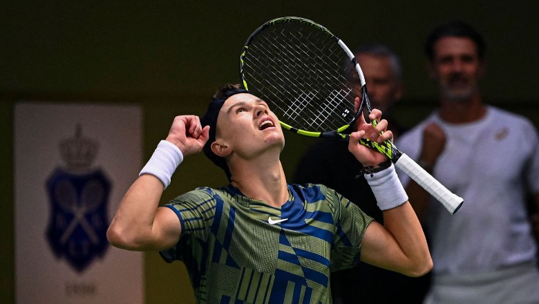 19 -year -old Holger Rune is shocked by Tsitsipas in the Final Stockholm Open - Photo 2