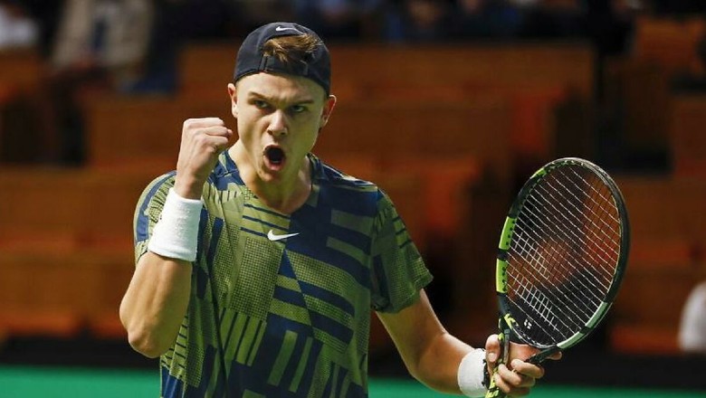 Tsitsipas played the 24th final in the 2022 season - Photo 2
