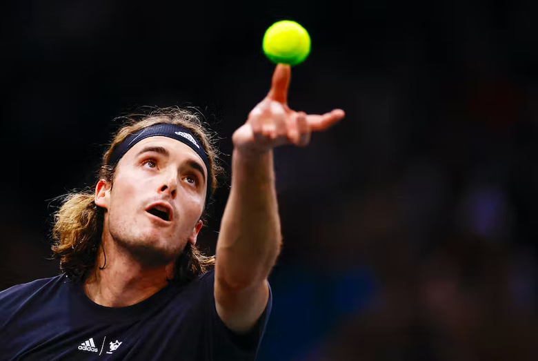 Djokovic won Tsitsipas, met Rune in the final of Paris Masters - Photo 3