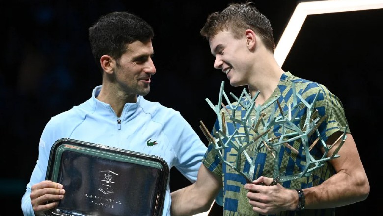 Holger Rune comes back spectacularly against Djokovic, Champion Paris Masters 2022 - Photo 1