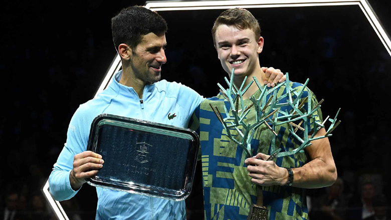 Holger Rune set an impressive record, reaching the top 10 ATP after the Paris Masters championship - Photo 2