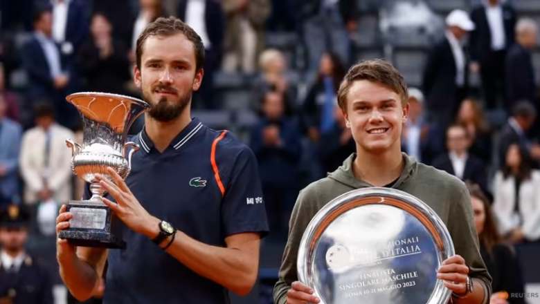 Medvedev lowered Rune in the final of Rome Masters, won the first title on the clay field - Photo 1