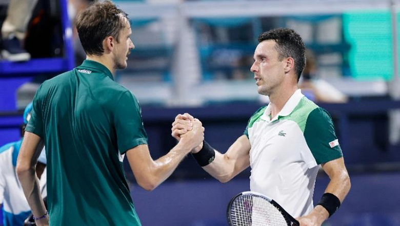 Medvedev loses 2 sets, eliminated from the Mallorca Open quarterfinals - Photo 2
