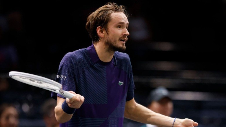 Nadal and Medvedev lost shock in the second round of Paris Masters 2022 - Photo 1