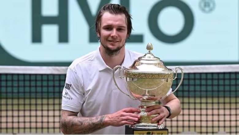Tennis results on June 23: Bublik Champion Halle Open 2025 - Photo 1