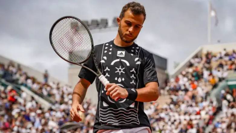The French tennis player was discovered to 'play dirty' at Madrid Open, must pay a fine of nearly 2 billion - Photo 1