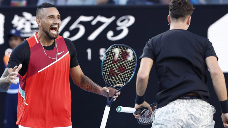 Winning the match in round 1/16 Australian Open, Nick Kyrgios was threatened to fight - Photo 1