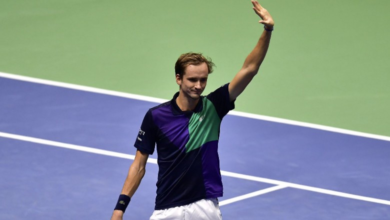 Medvedev gave up, Djokovic straight to the final of Astana Open 2022 - Photo 2