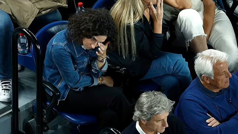 Nadal's wife burst into tears when witnessing her husband lost in the second round of Australia expanded 2023 - Photo 1