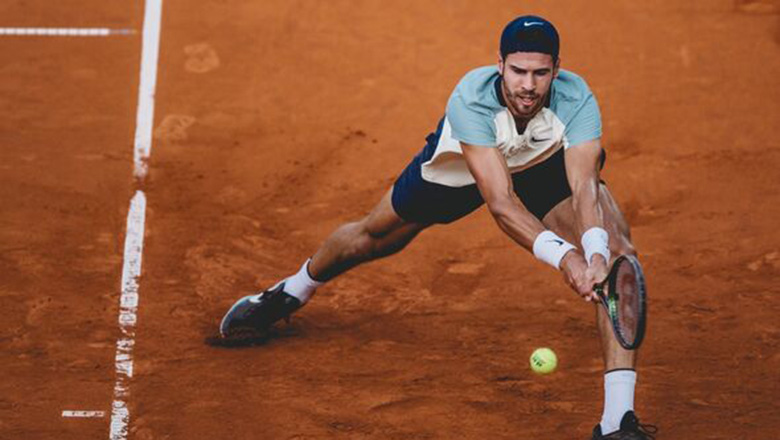 Alcaraz won tickets to the quarterfinals Hamburg Open 2022 - Photo 4
