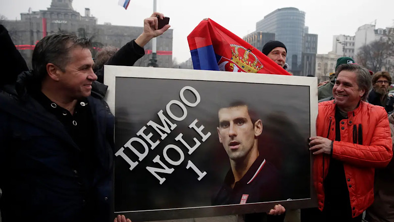 Fans welcome Novak Djokovic back to Serbia - Photo 1
