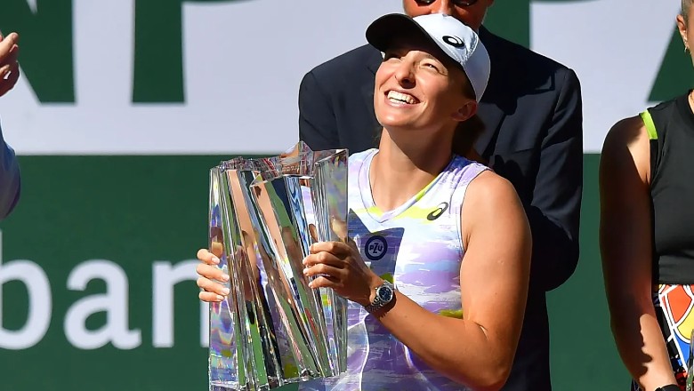 Swiatek won Sakkari, winning the Indian Wells Masters 2022 - Photo 1