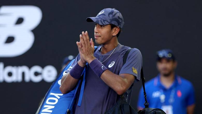 The Thai tennis player almost made Medvedev 'hug' in the first round of Australia expanded 2025 - Photo 2
