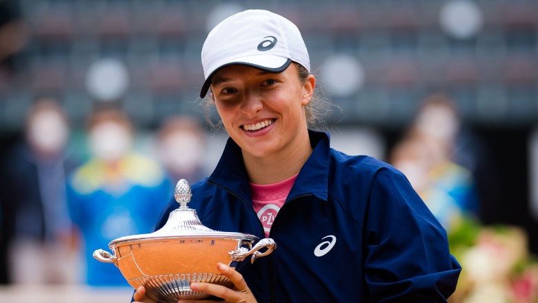 Iga Swiatek defeat Karolina Pliskova quickly and unbelievably fast in the final of Rome Masters 2021 - Photo 2
