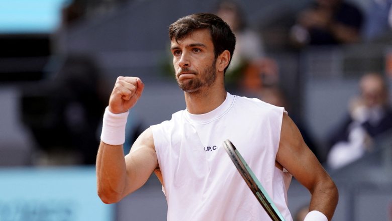 Tsitsipas lost to Musetti again, stopped in the third round of Madrid Open 2025 - Photo 2