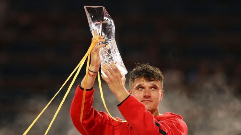 Djokovic loses his 19 -year -old prodigy in the final of Miami Open - Photo 2