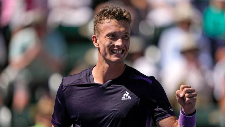 Lehecka was shocked again at Indian Wells Masters, lowering Tsitsipas after 2 sets - Photo 2