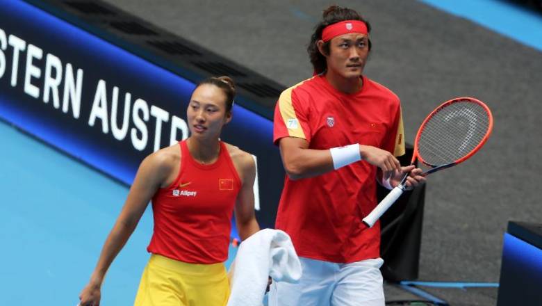 Chinese female player Zheng Qinwen caused a fever when he defeated the reigning champion Wimbledon - Photo 2