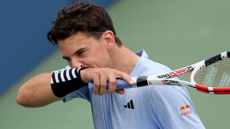 Tsitsipas started smoothly at European Open, Thiem missed tickets to the quarterfinals - Photo 2