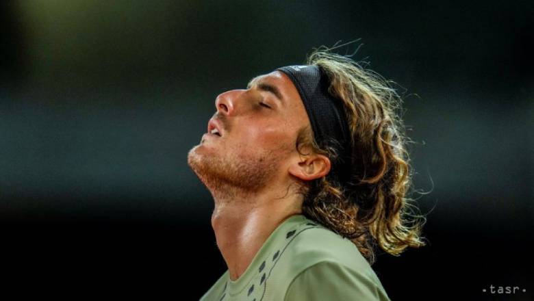 Alcaraz won tickets to the 4th round of Shanghai Masters, Tsitsipas was eliminated early - Photo 2
