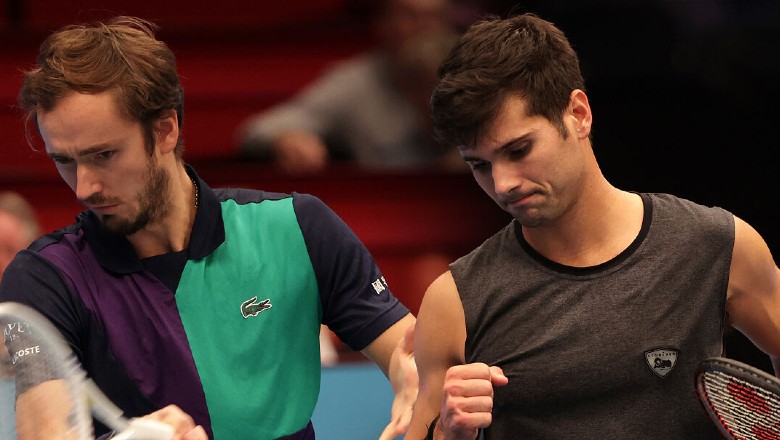Directly tennis medvedev vs giron, round 1 expanded - 16h30 on 16/1 - Photo 1