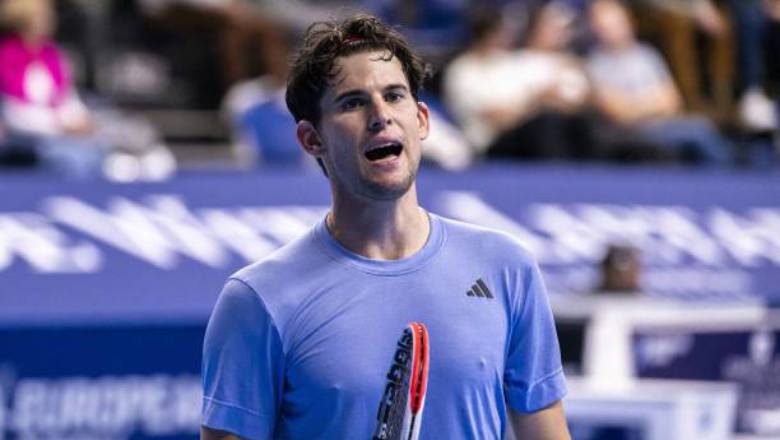 Dominic Thiem lost to Tsitsipas for the third match, stopped in the first round of Vienna Open - Photo 1