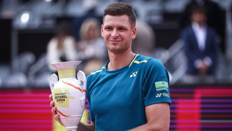 Hurkacz won the first title on the ground, rising to 8 ATP - Photo 1