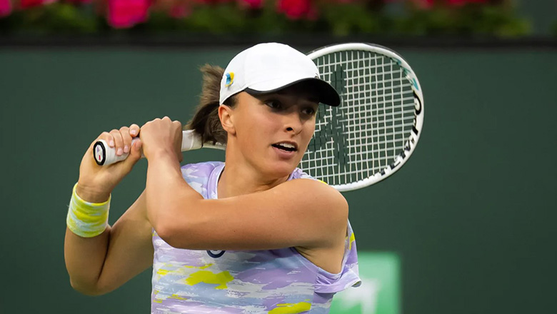Swiatek encountered Sakkari in the Indian Wells Masters 2022 Final - Photo 1