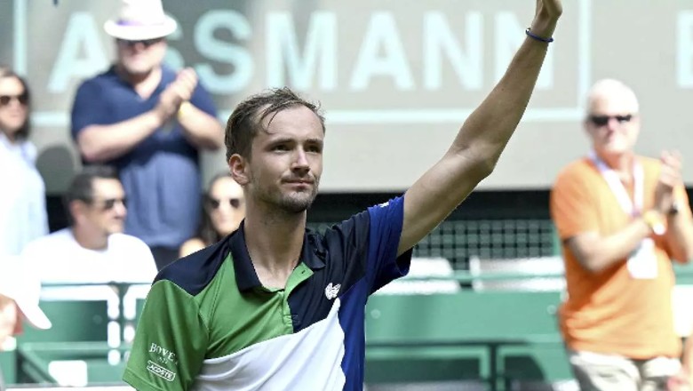 Tennis schedule today 23/6: Mallorca Open - Medvedev vs Bautista Agut - Photo 1