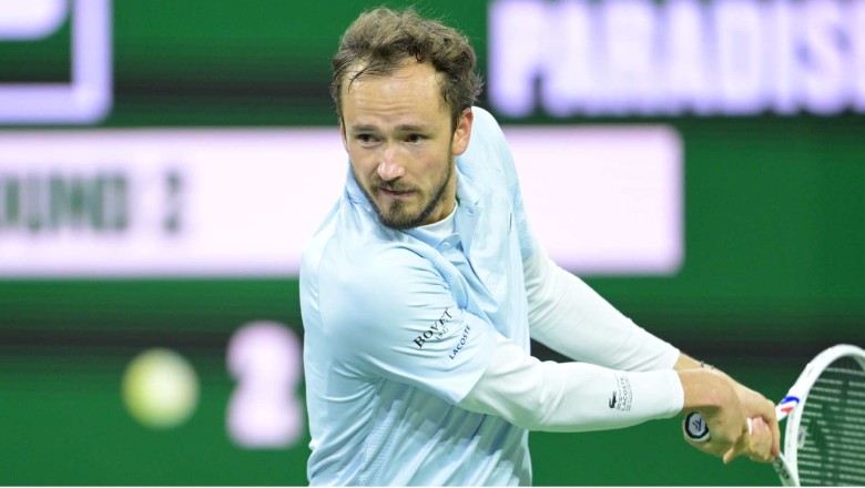 The opponent gave up, Medvedev and Tsitsipas in the fourth round of Indian Wells Masters - Photo 1