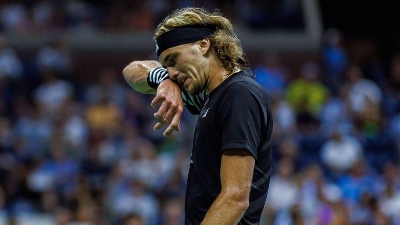 Zverev and Rune were eliminated from Shanghai Masters 2023 in the opening match - Photo 1