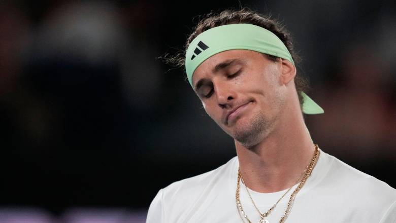 Zverev disappointed in Mexican Open, Tsitsipas continued in the second round - Photo 1