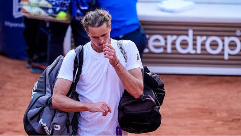 Zverev explained the reason for losing shock: 'I vomited 37 times and fever 39.4 degrees all night' - Photo 1